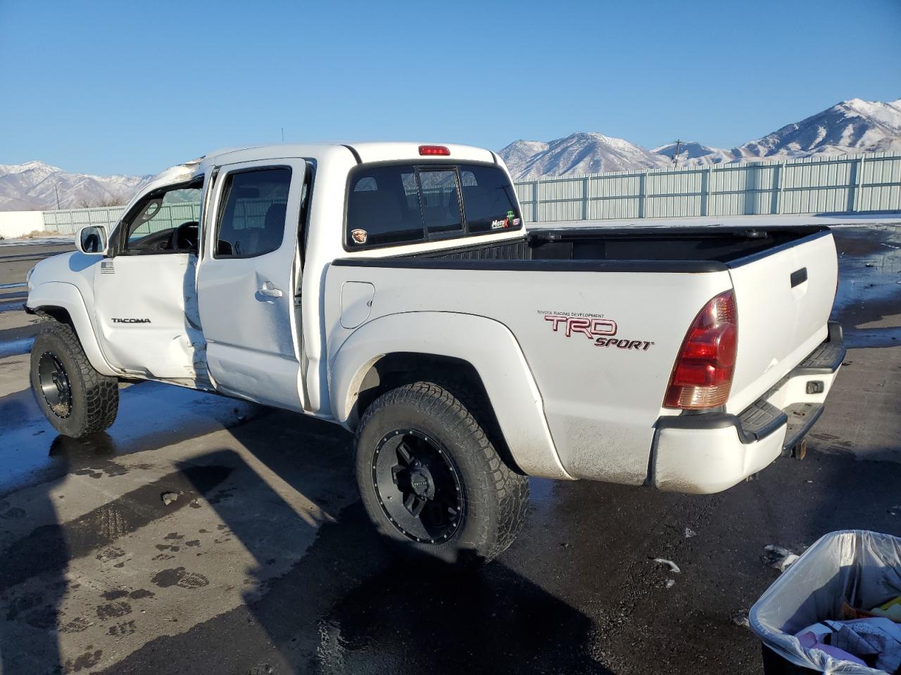 2005 Toyota Tacoma - Image 2
