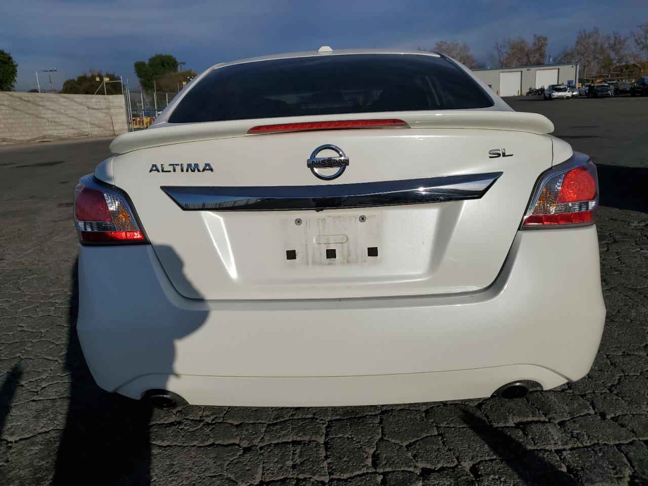 2015 Nissan Altima - Image 6