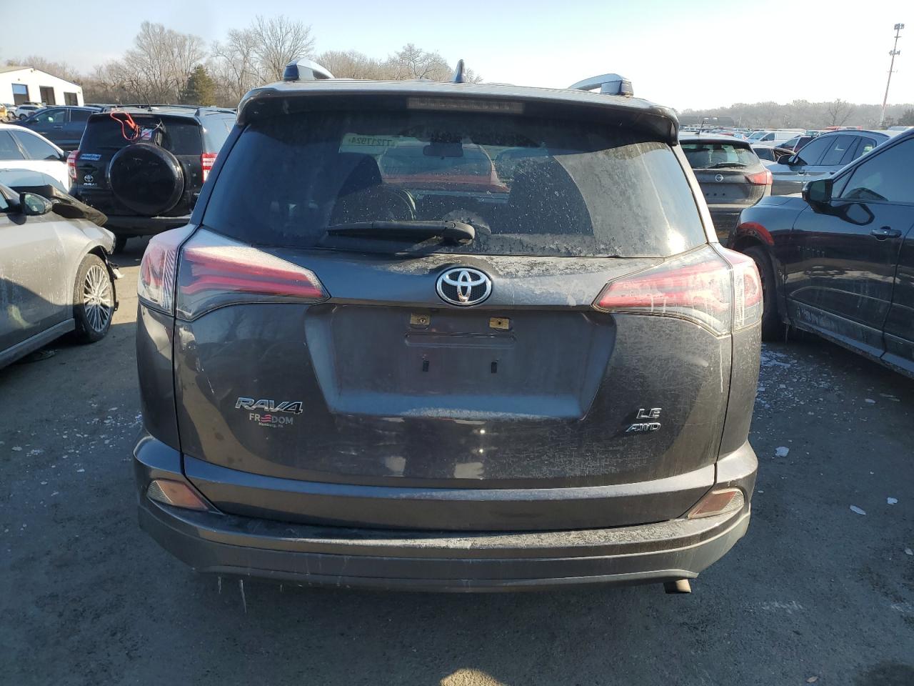 2017 Toyota RAV 4 - Image 6