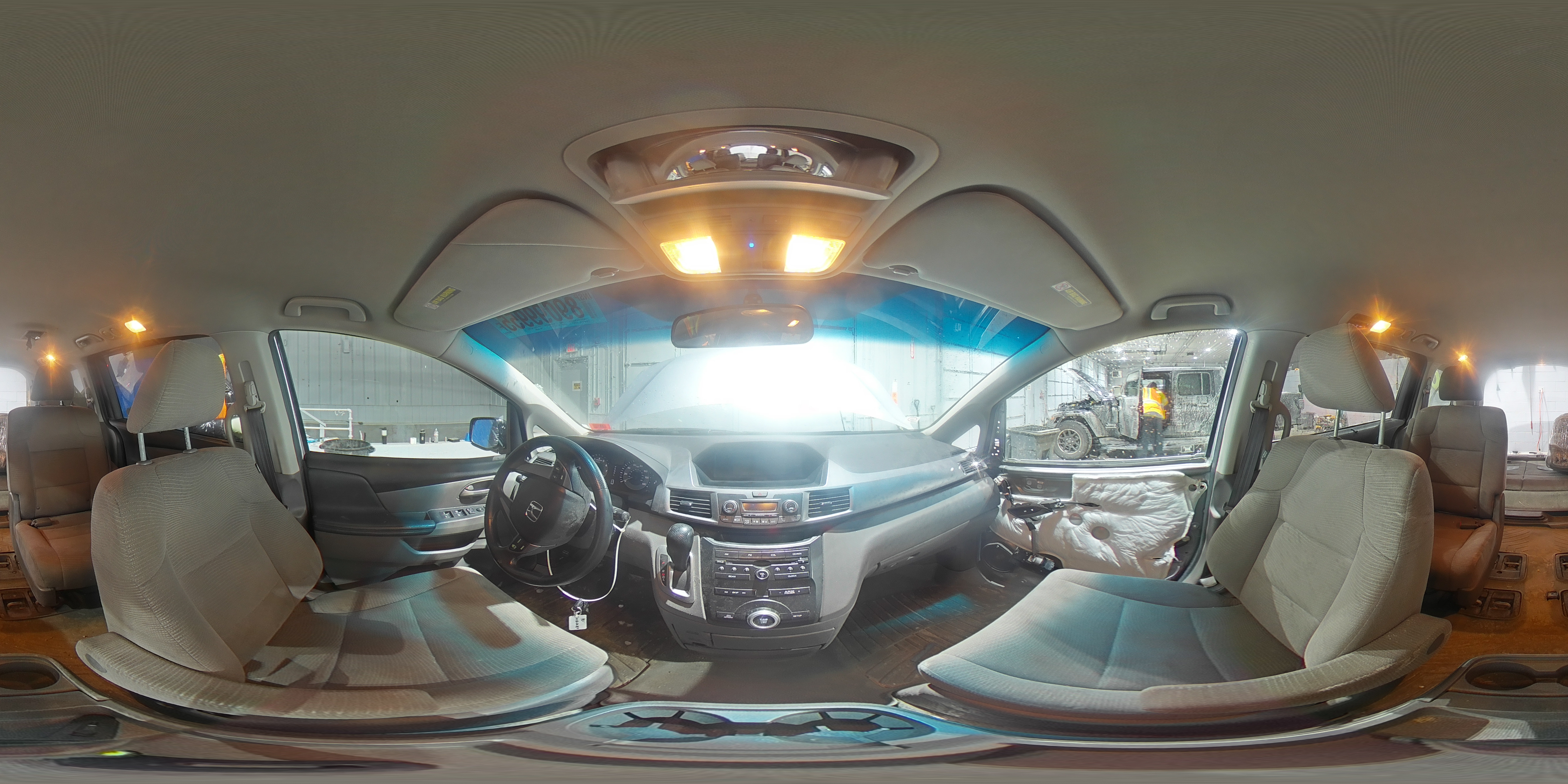 2011 Honda Odyssey - Image 14