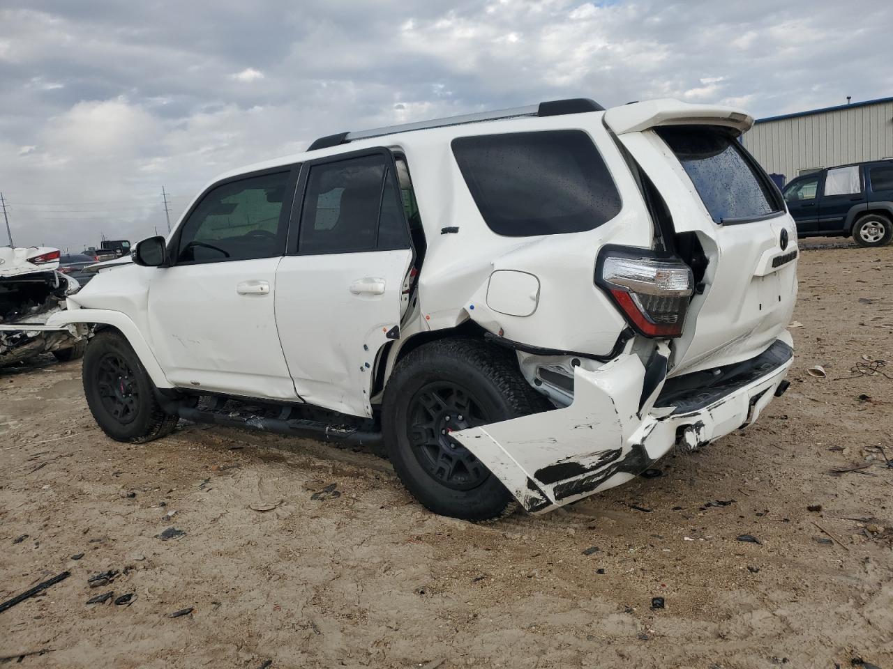 2020 Toyota 4Runner - Image 2