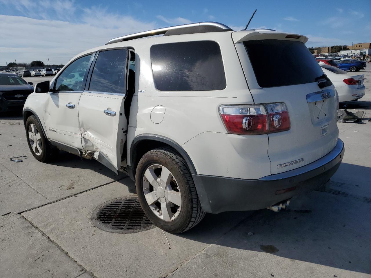 2008 GMC Acadia - Image 2