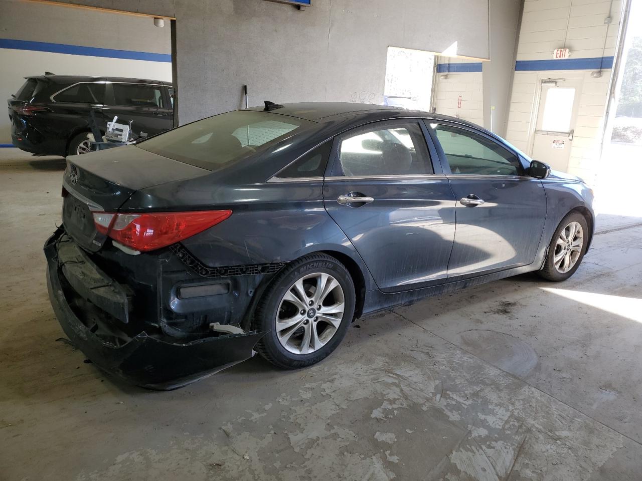 2013 Hyundai Sonata - Image 3