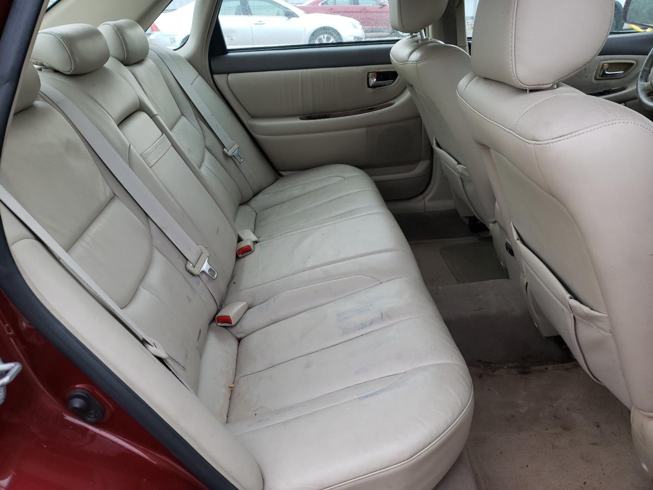 2002 Toyota Avalon - Image 10