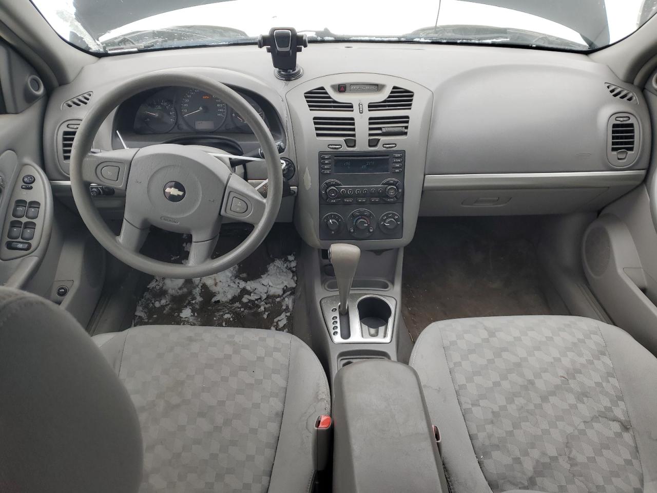 2004 Chevrolet Malibu - Image 8