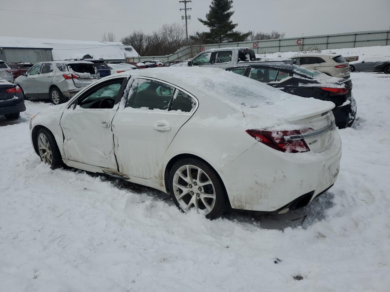 2016 Buick Regal - Image 2
