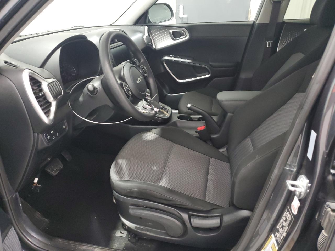2022 Kia Soul - Image 7