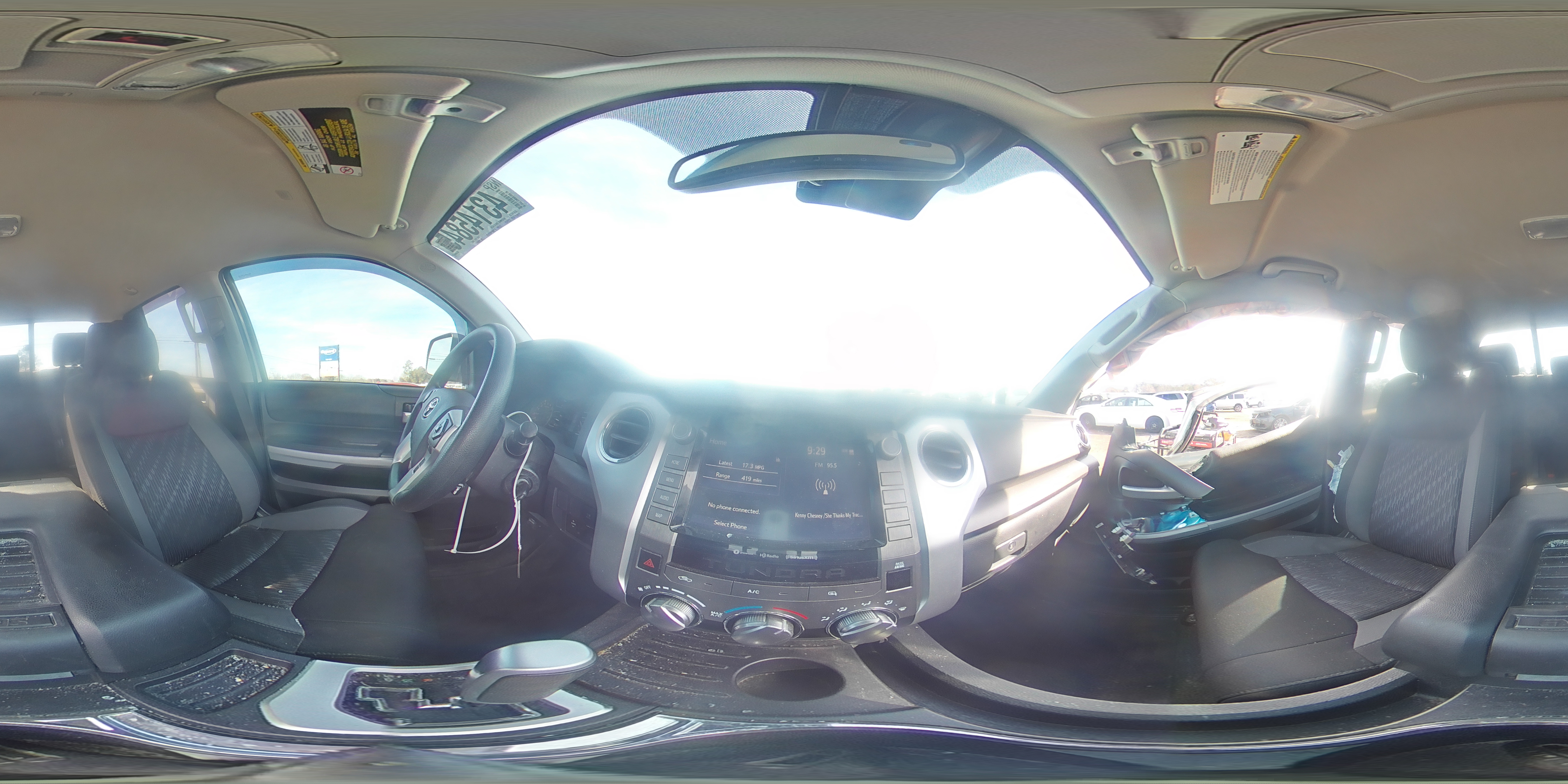 2020 Toyota Tundra - Image 12