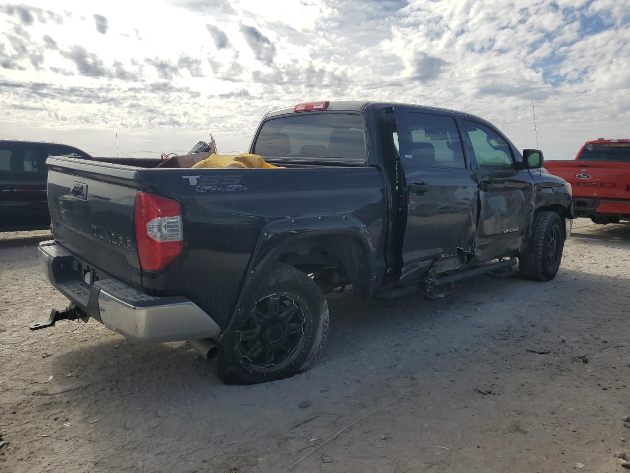 2014 Toyota Tundra - Image 3