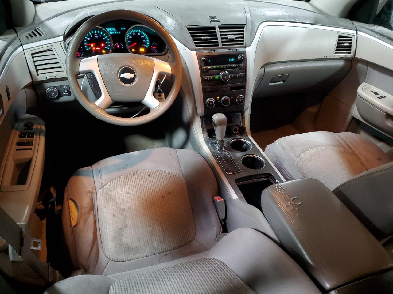 2010 Chevrolet Traverse - Image 8