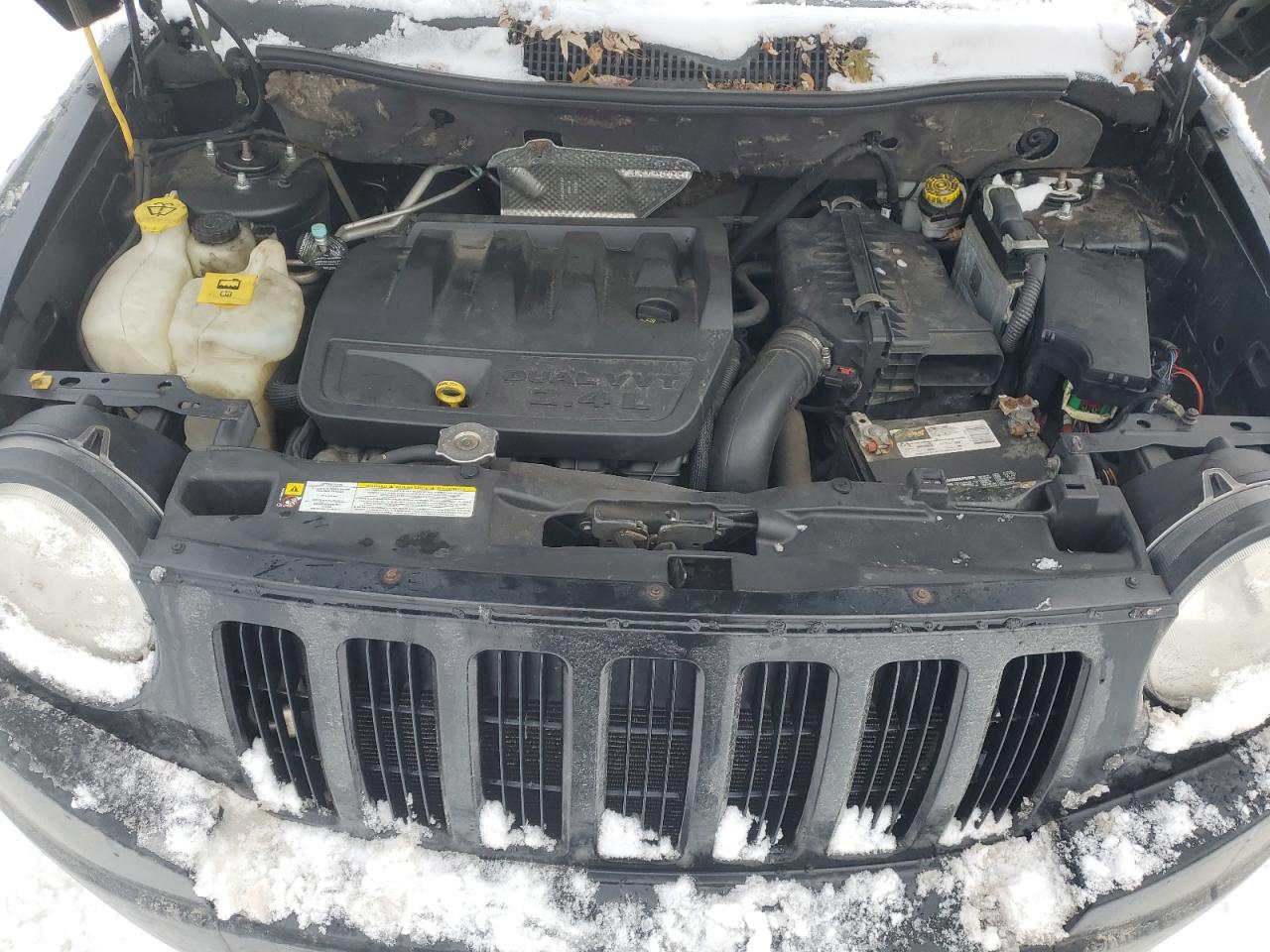 2010 Jeep Compass - Image 12