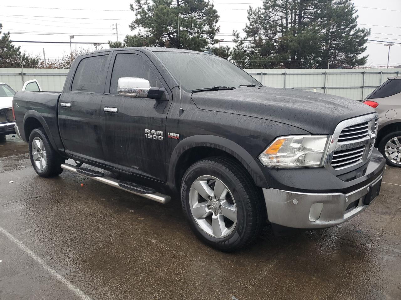 2016 RAM 1500 - Image 4