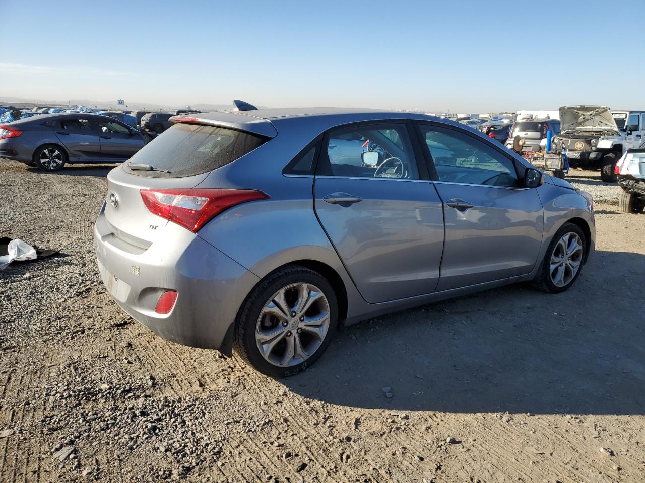 2013 Hyundai Elantra - Image 3