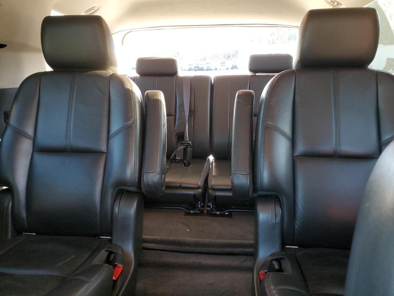 2012 Chevrolet Tahoe - Image 10