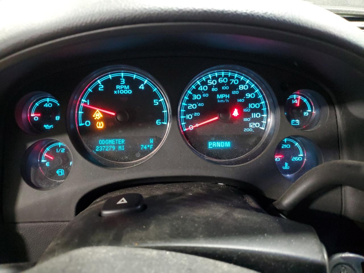 2010 Chevrolet Tahoe - Image 9