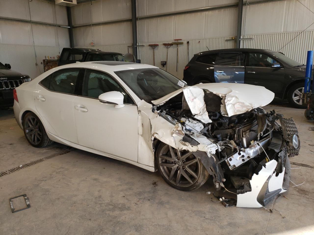 2019 Lexus IS - Image 4