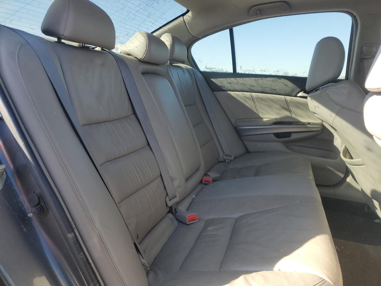 2009 Honda Accord - Image 10