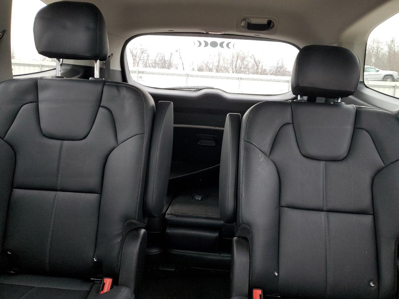 2022 Kia Telluride - Image 10