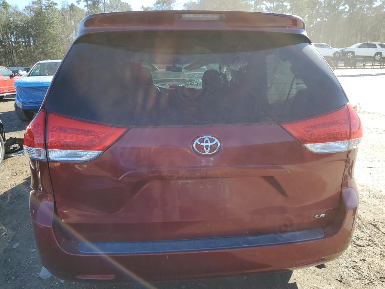 2013 Toyota Sienna - Image 6