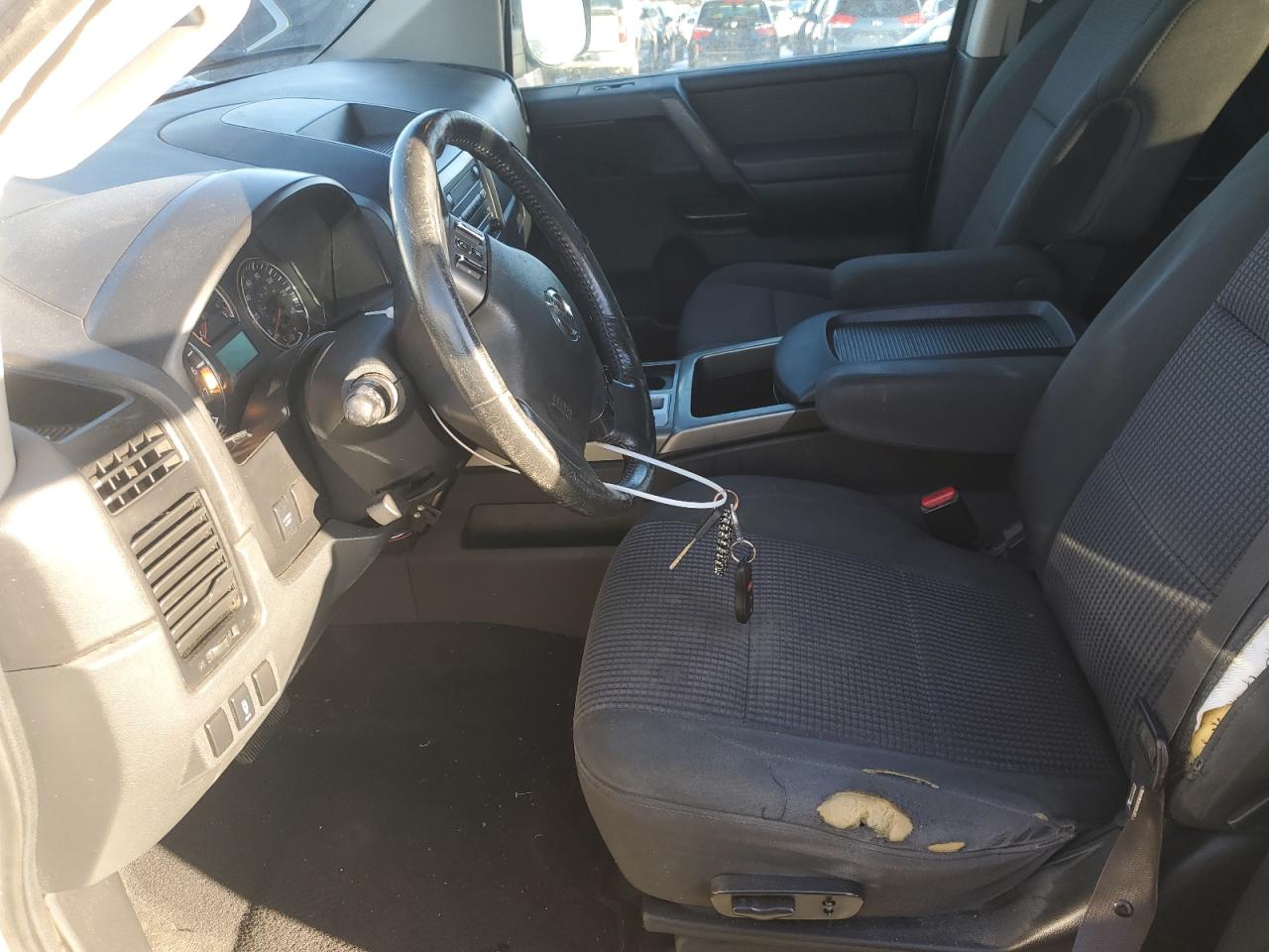 2012 Nissan Titan - Image 7