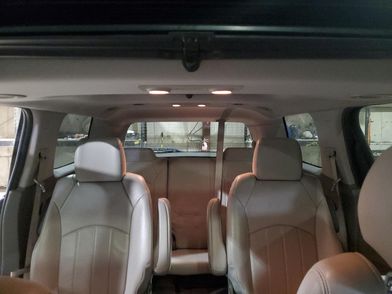 2015 GMC Acadia - Image 10