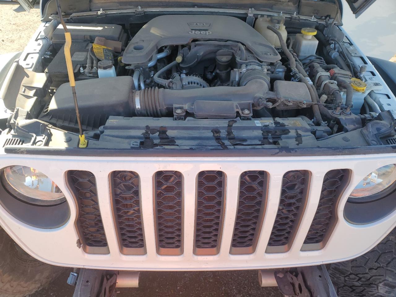 2021 Jeep Gladiator - Image 12