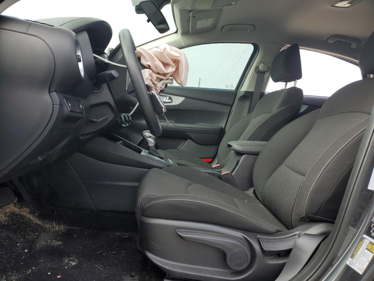 2024 Kia Forte - Image 7