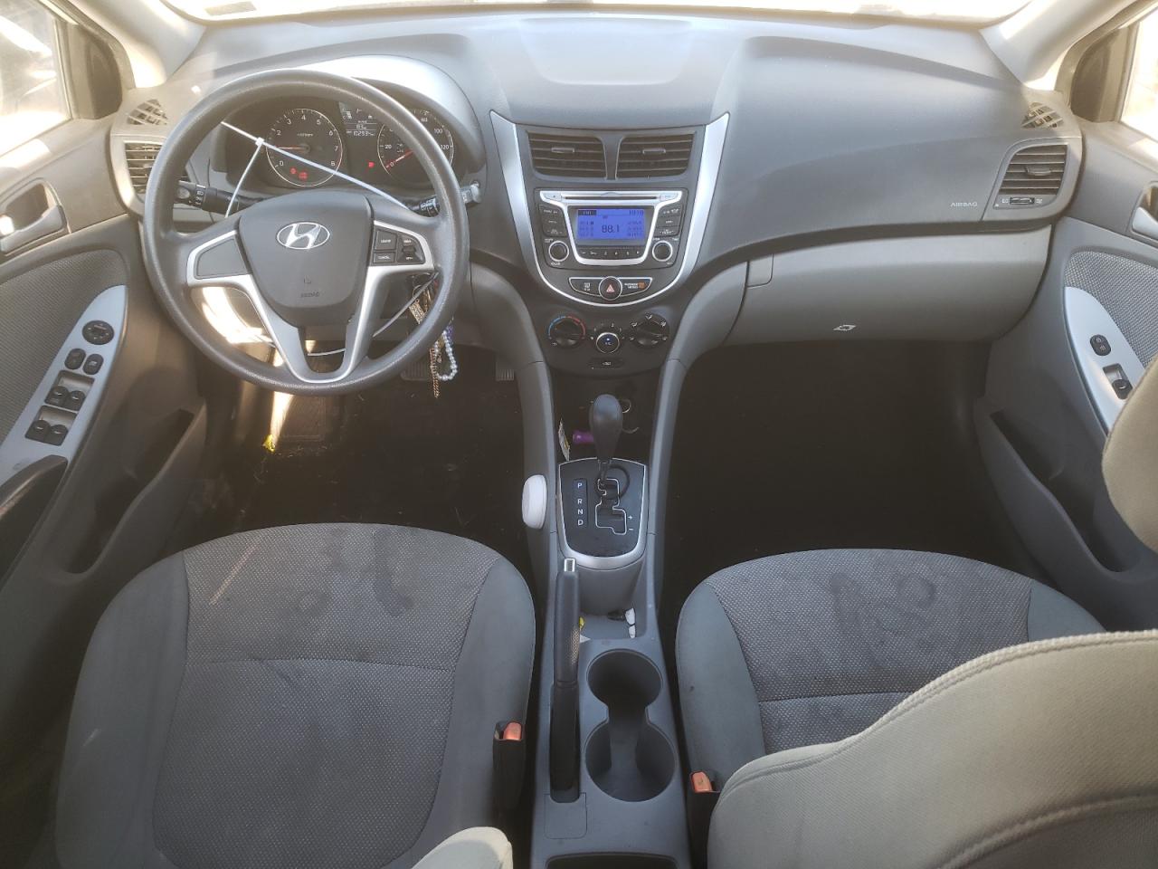 2014 Hyundai Accent - Image 8