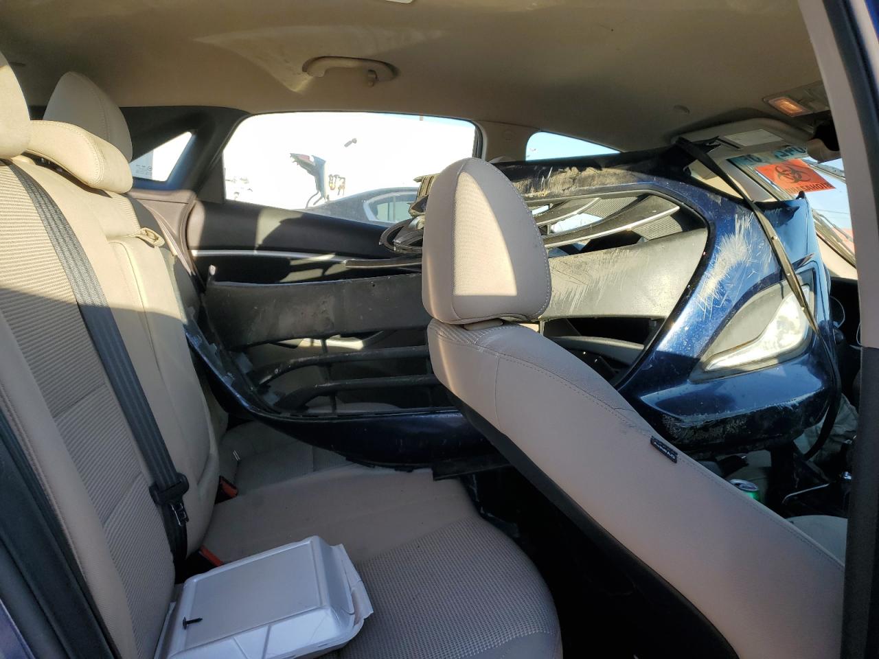 2013 Hyundai Elantra - Image 10