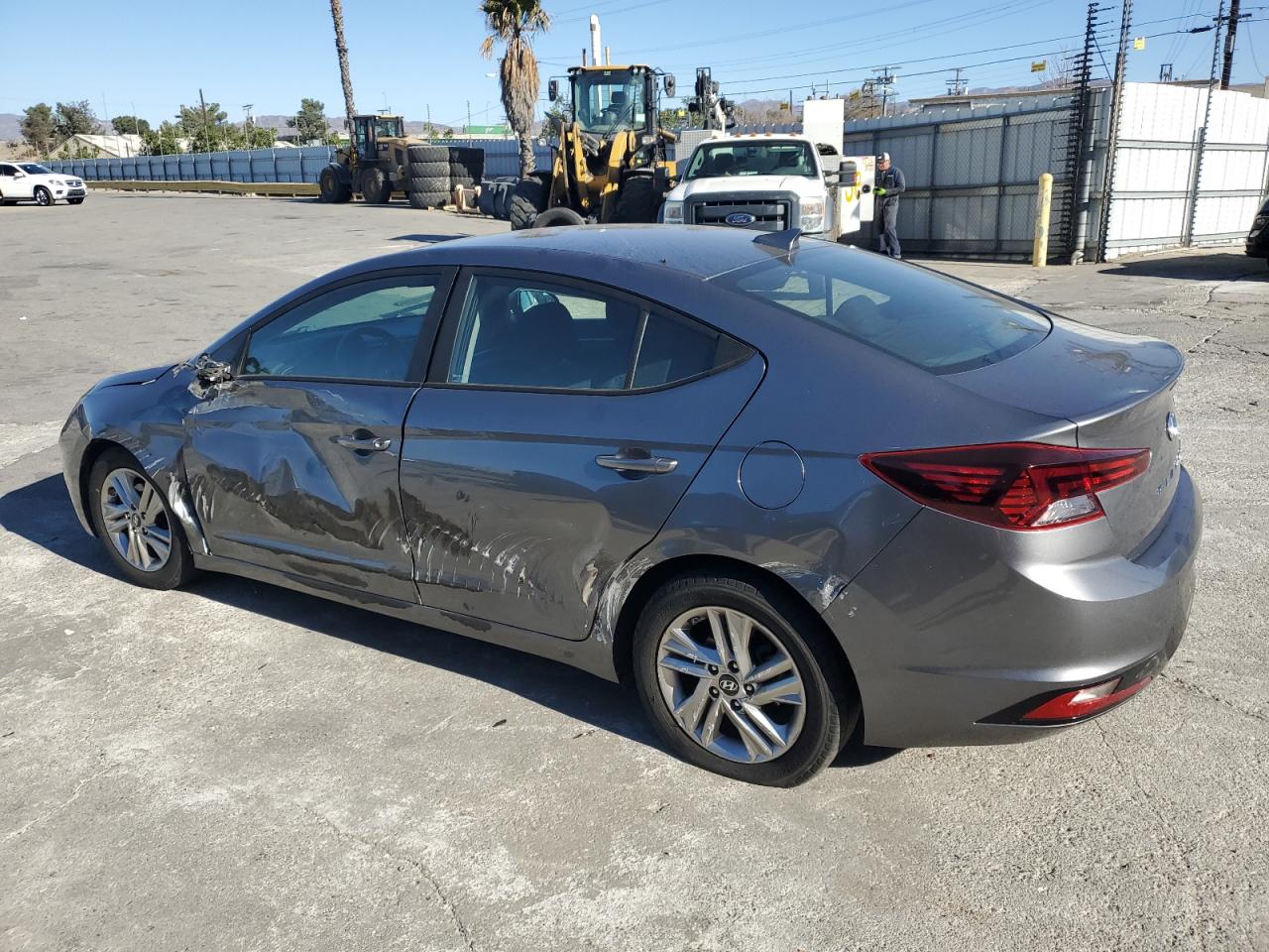 2019 Hyundai Elantra - Image 2