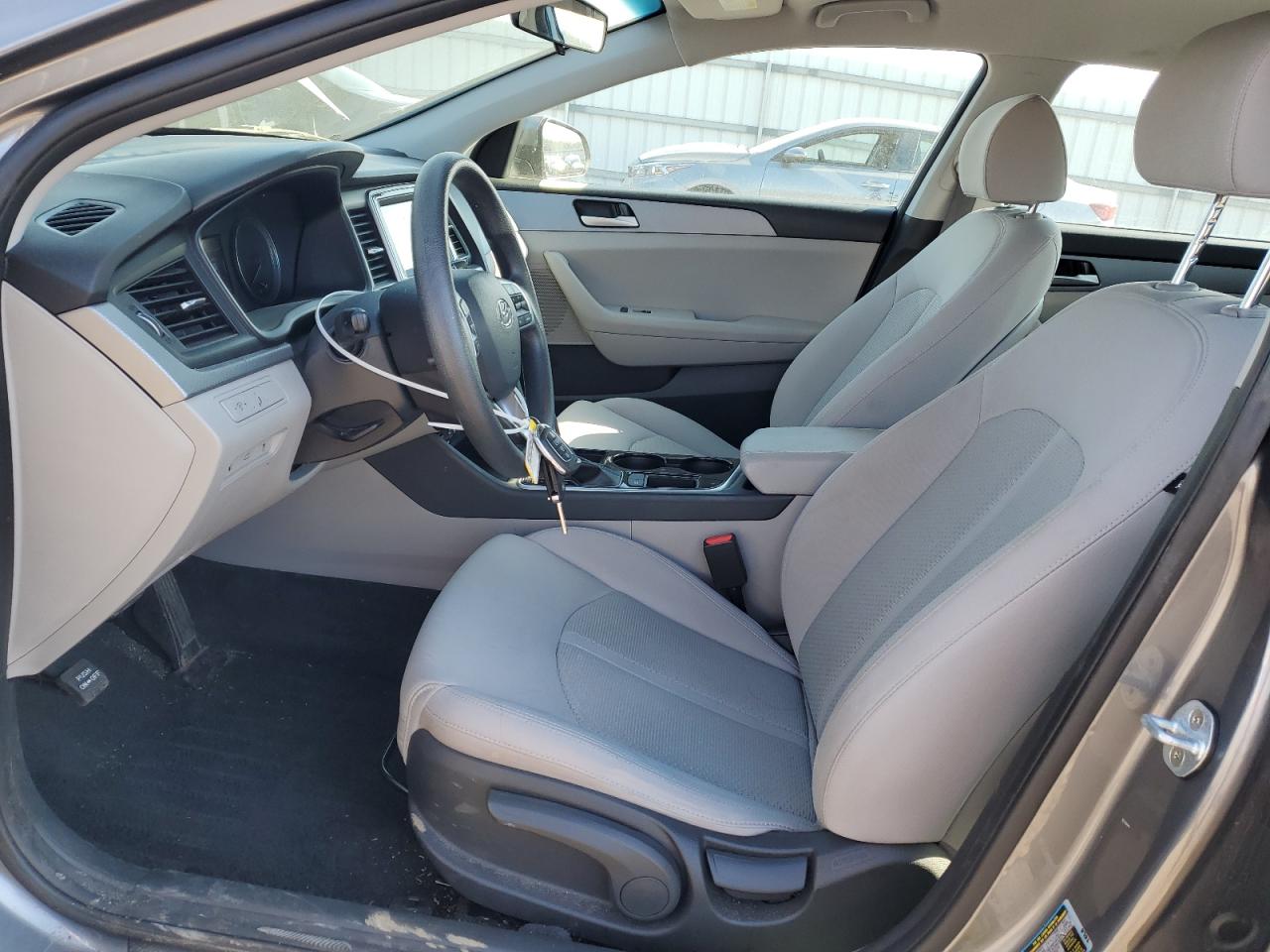 2018 Hyundai Sonata - Image 7