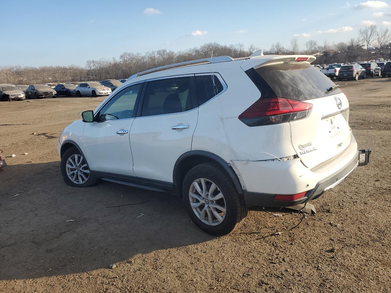 2020 Nissan Rogue - Image 2