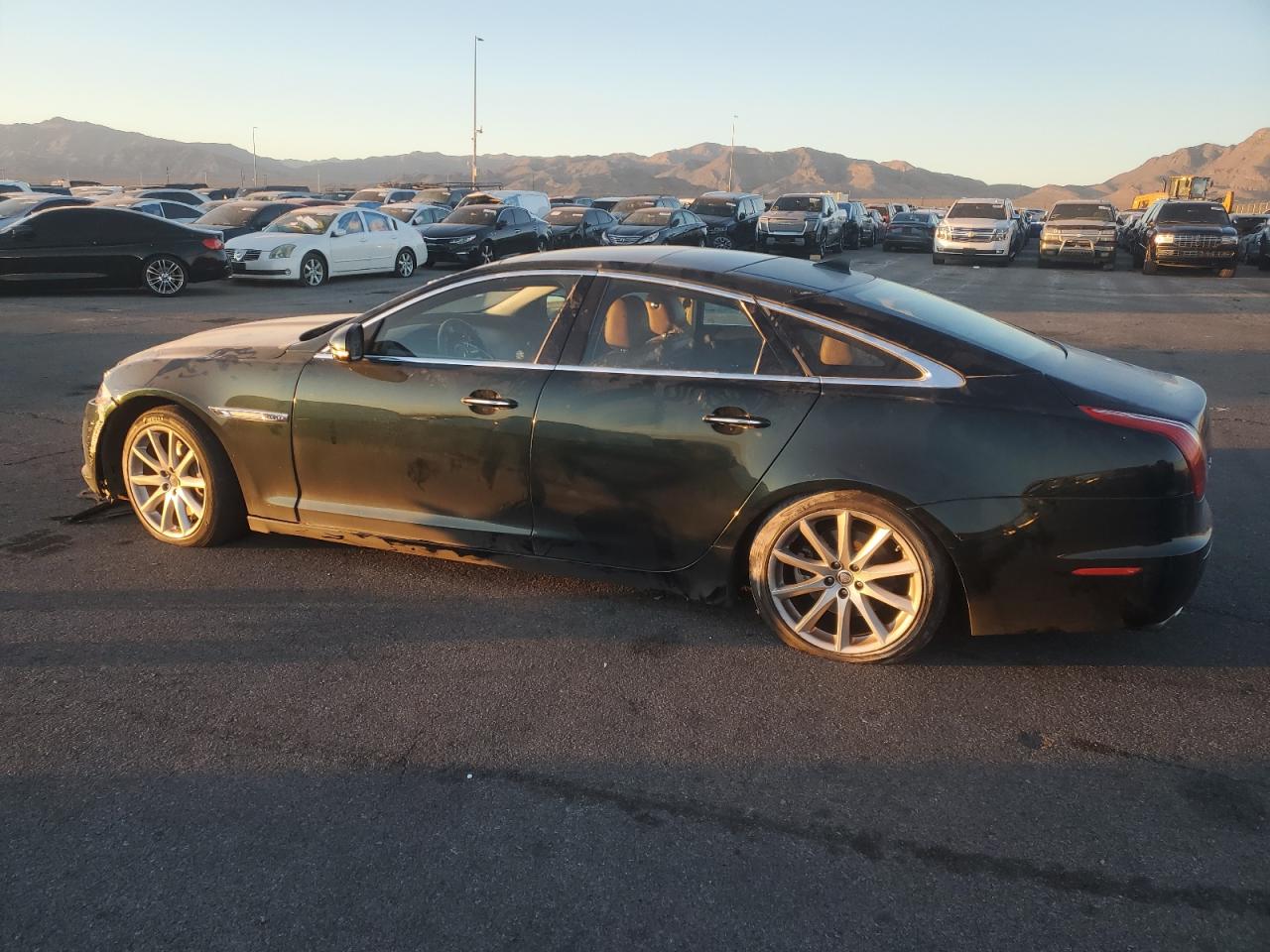 2013 Jaguar XJ - Image 2