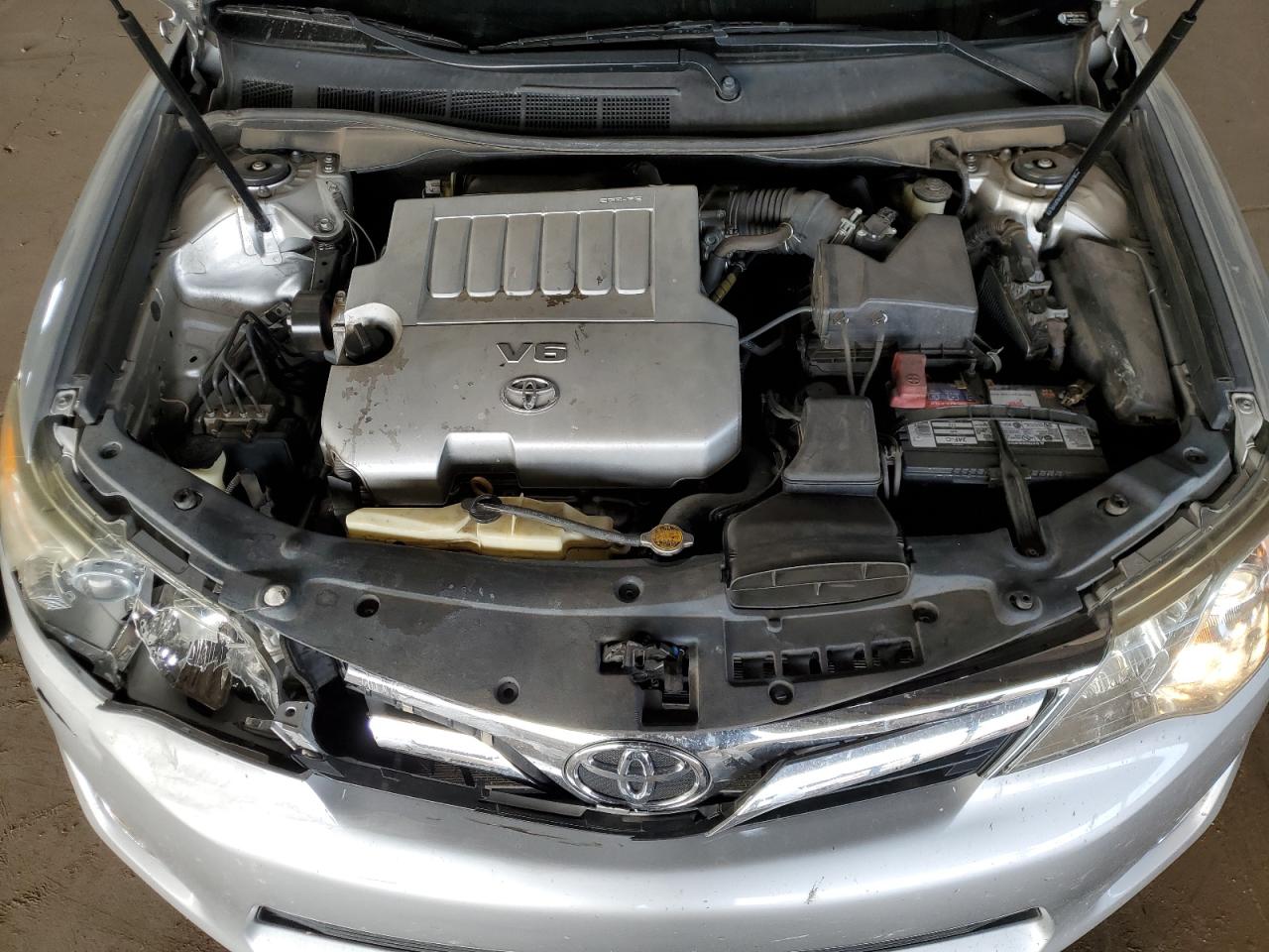 2012 Toyota Camry - Image 12