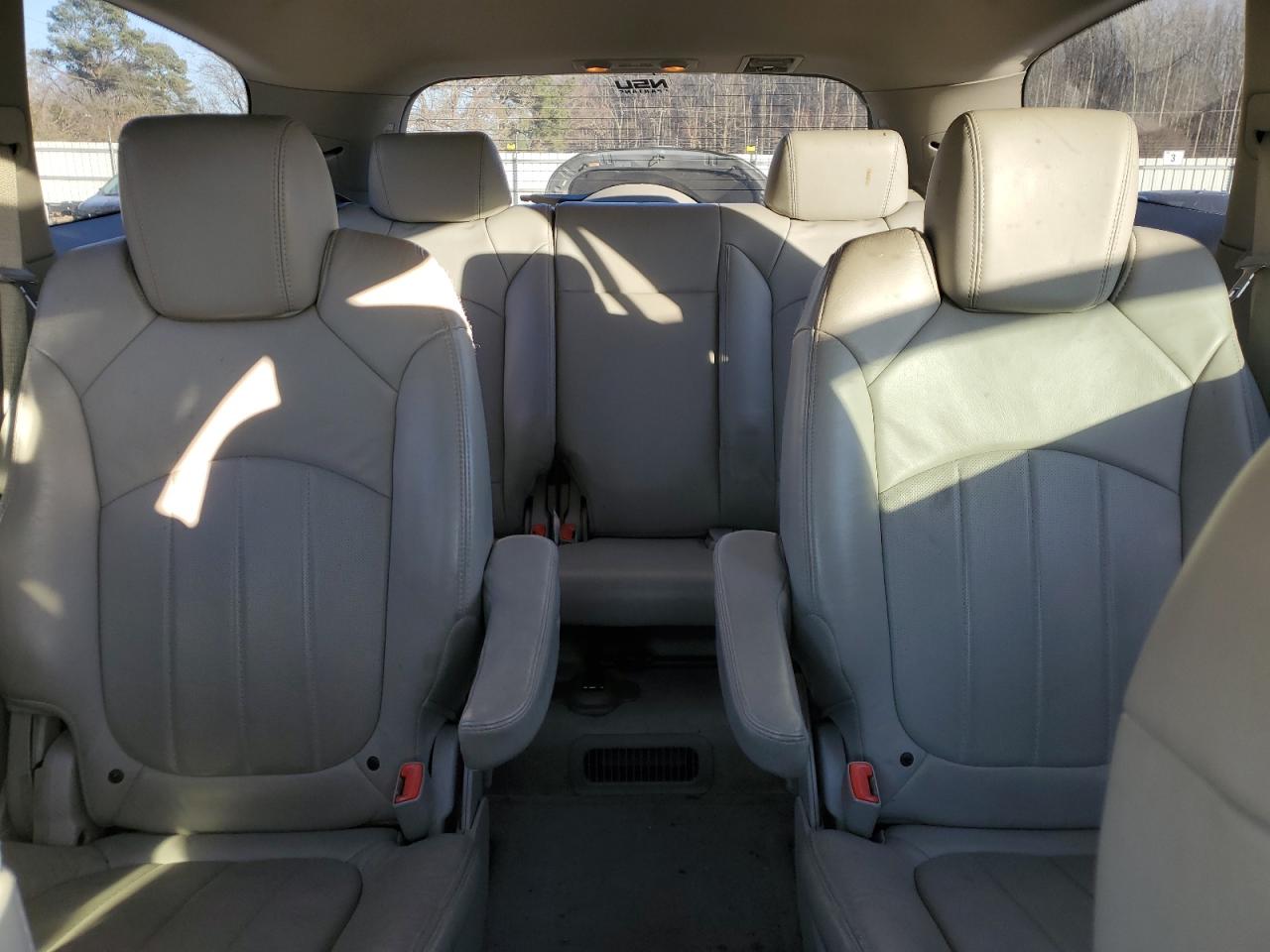 2008 Buick Enclave - Image 10