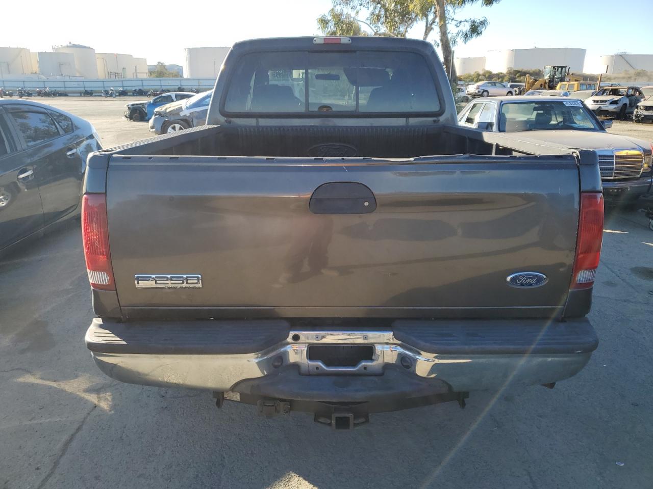 2005 Ford F250 - Image 6