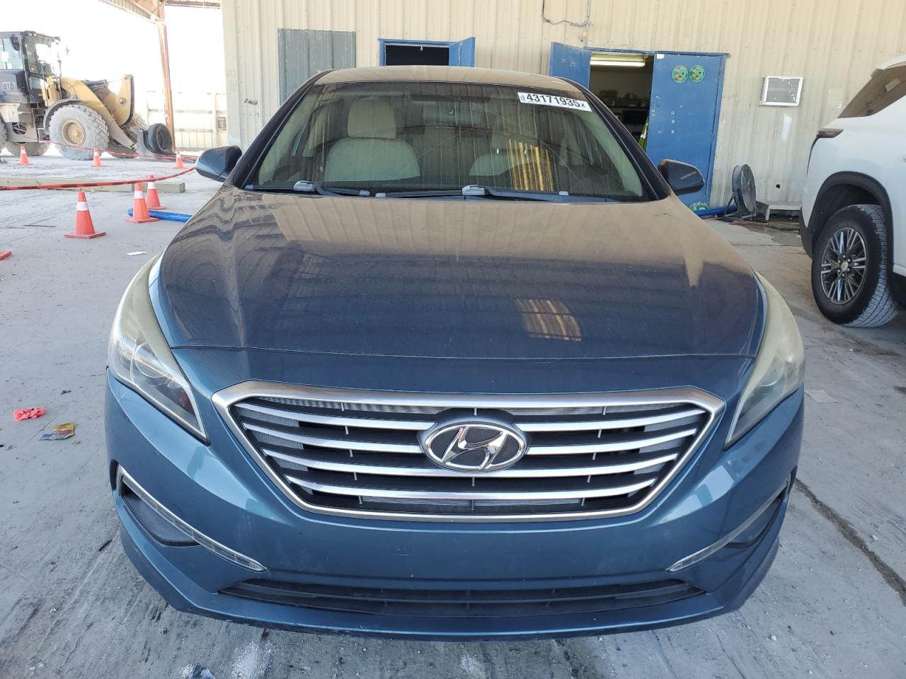 2015 Hyundai Sonata - Image 5
