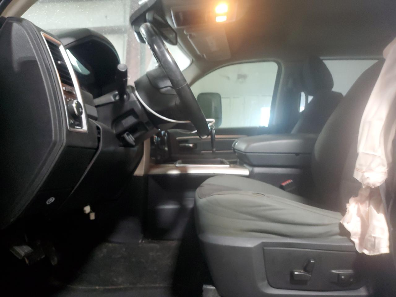 2014 RAM 2500 - Image 7