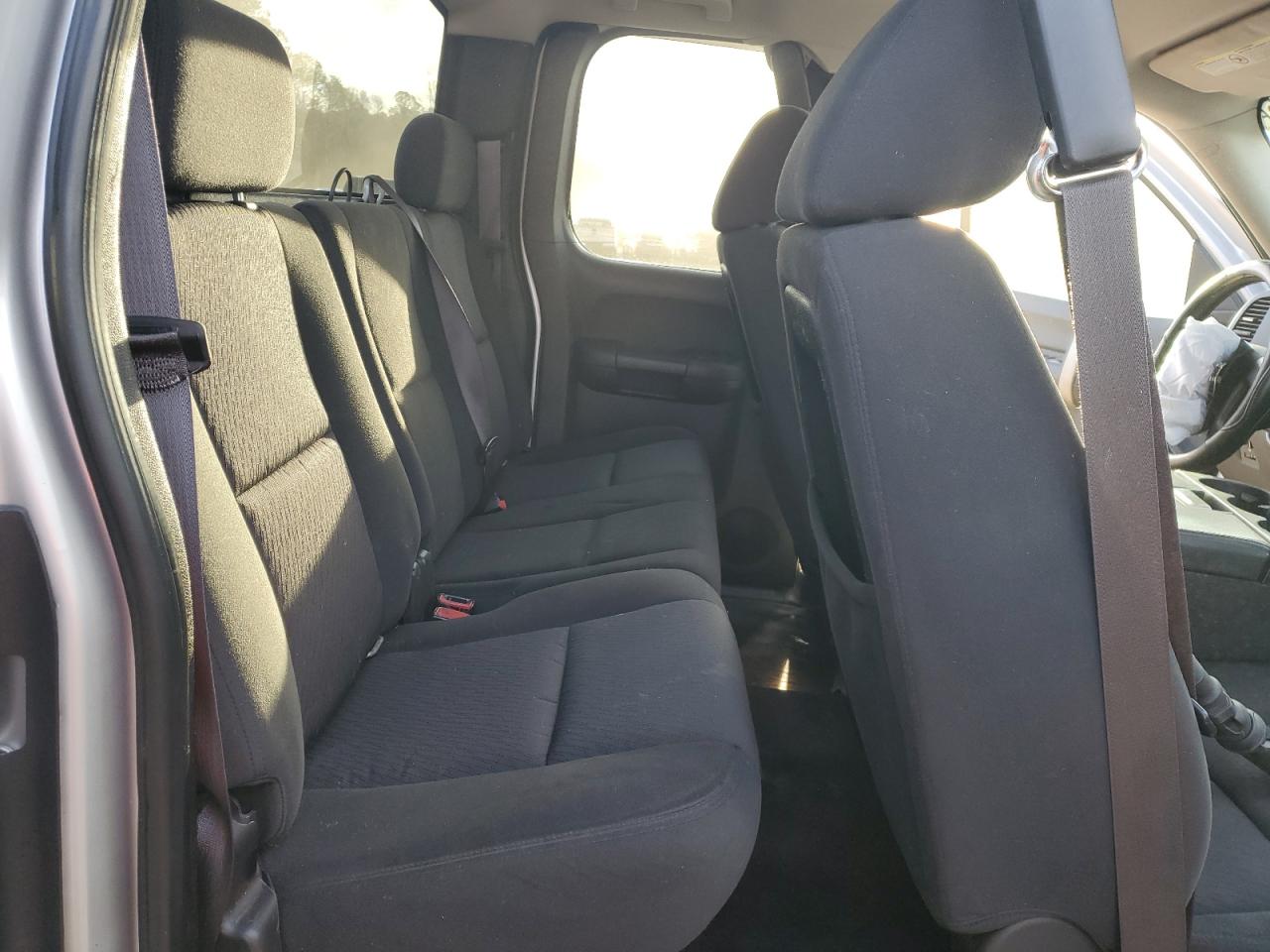 2011 GMC Sierra - Image 10