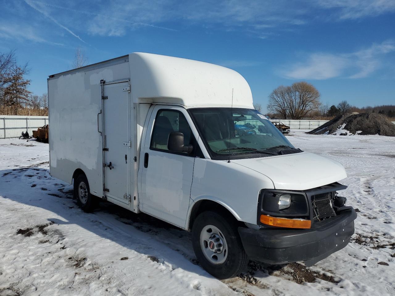 2014 GMC Savana - Image 4