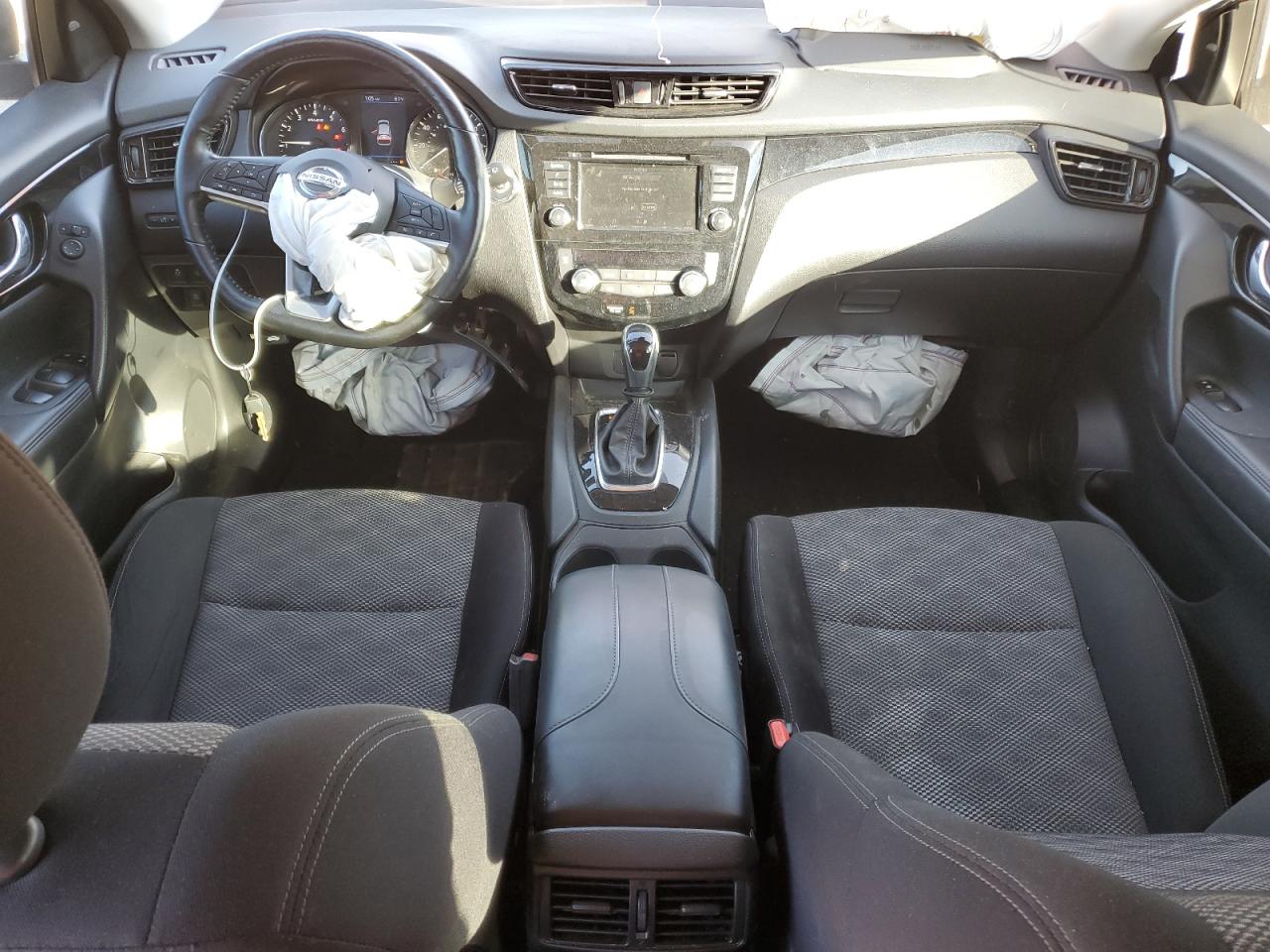 2021 Nissan Rogue - Image 8