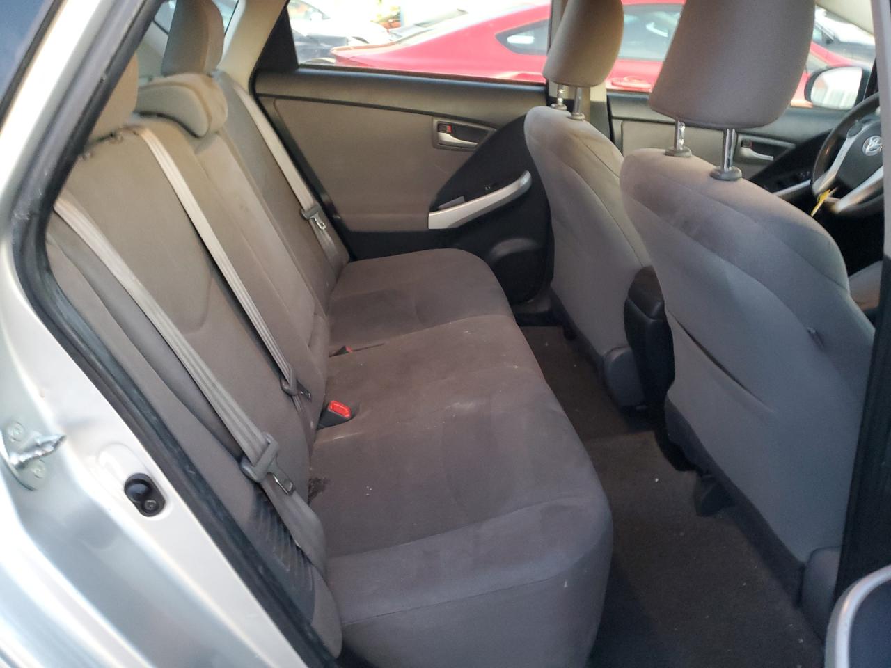 2015 Toyota Prius - Image 10