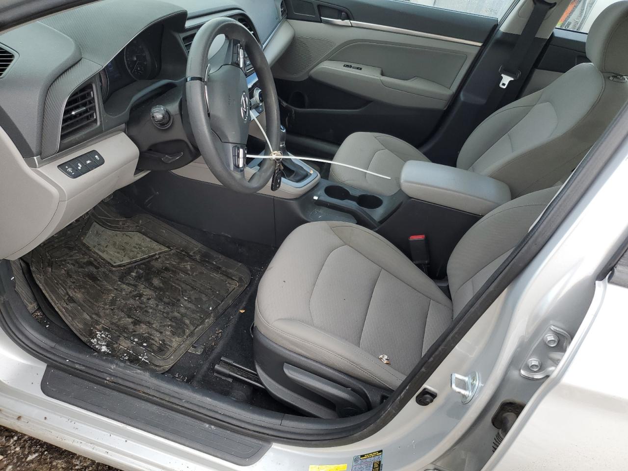 2019 Hyundai Elantra - Image 7