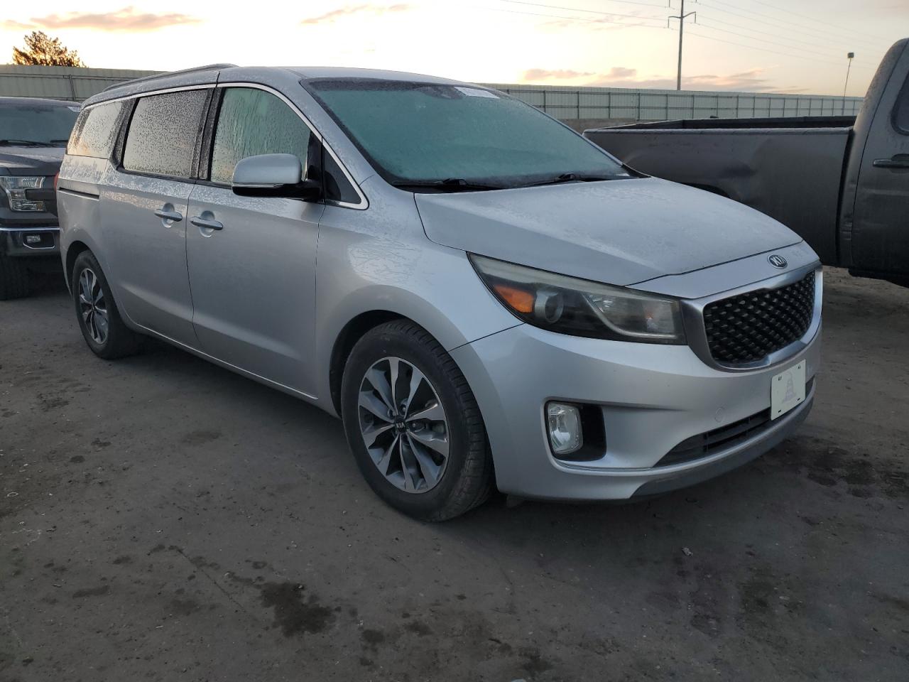 2015 Kia Sedona - Image 4