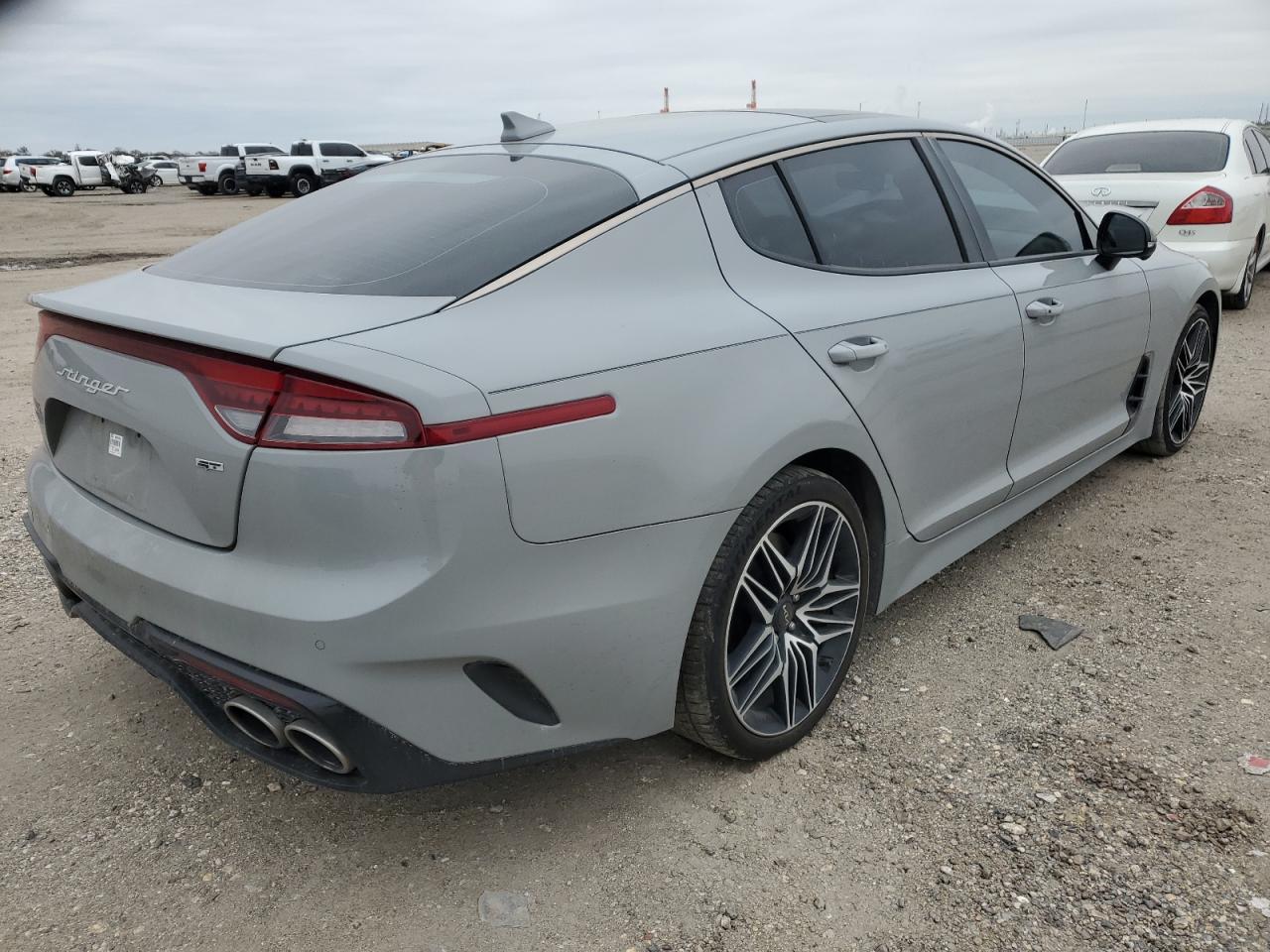 2023 Kia Stinger - Image 3