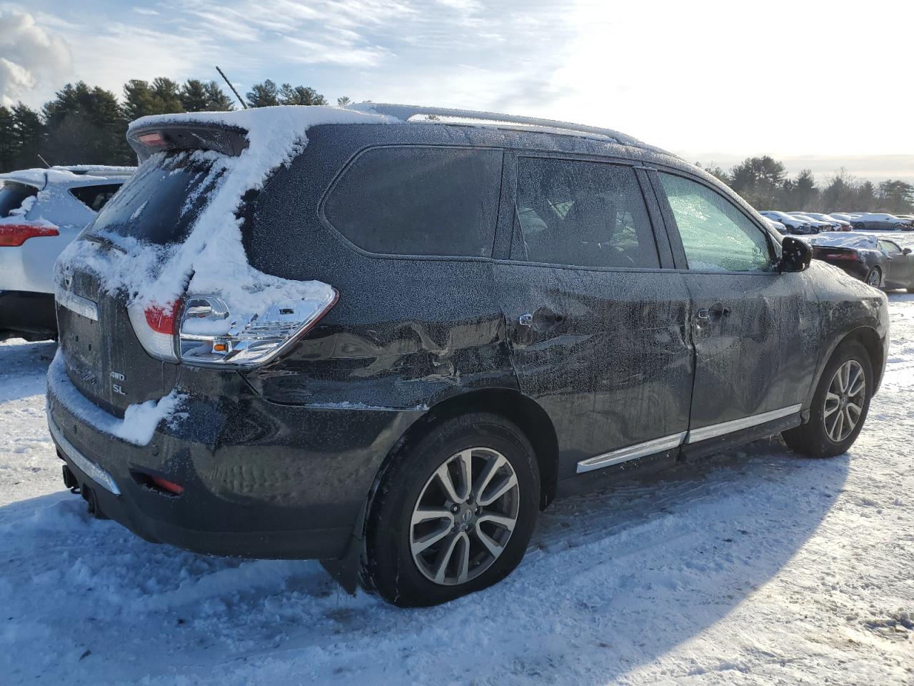 2013 Nissan Pathfinder - Image 3