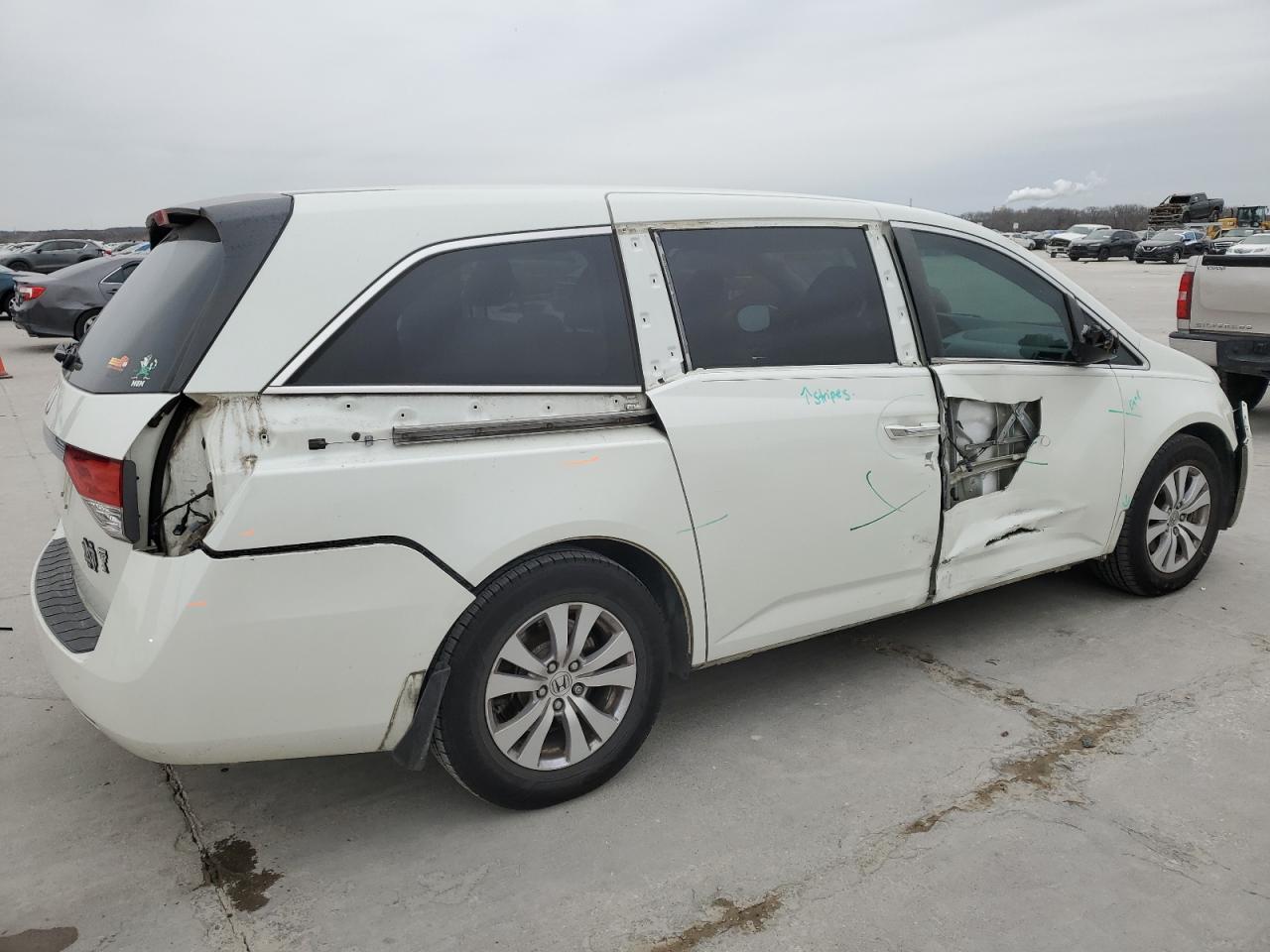 2015 Honda Odyssey - Image 3