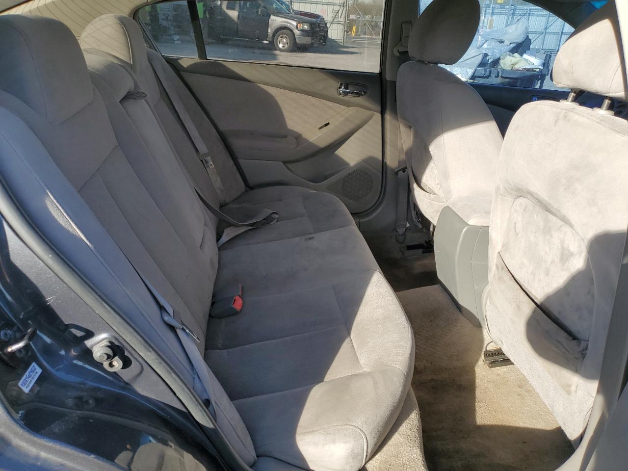 2010 Nissan Altima - Image 10