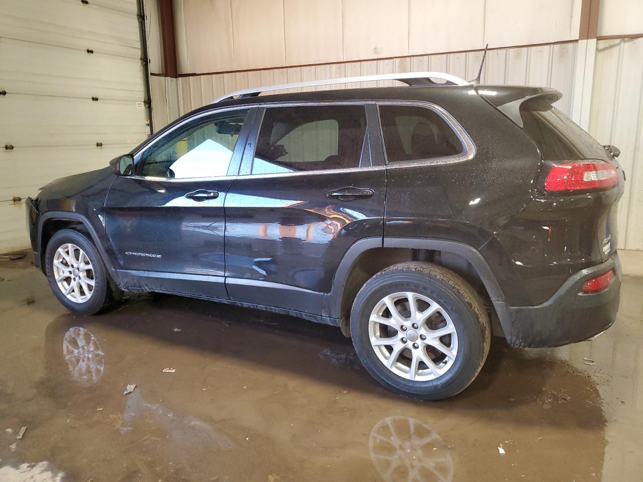 2016 Jeep Grand Cherokee - Image 2