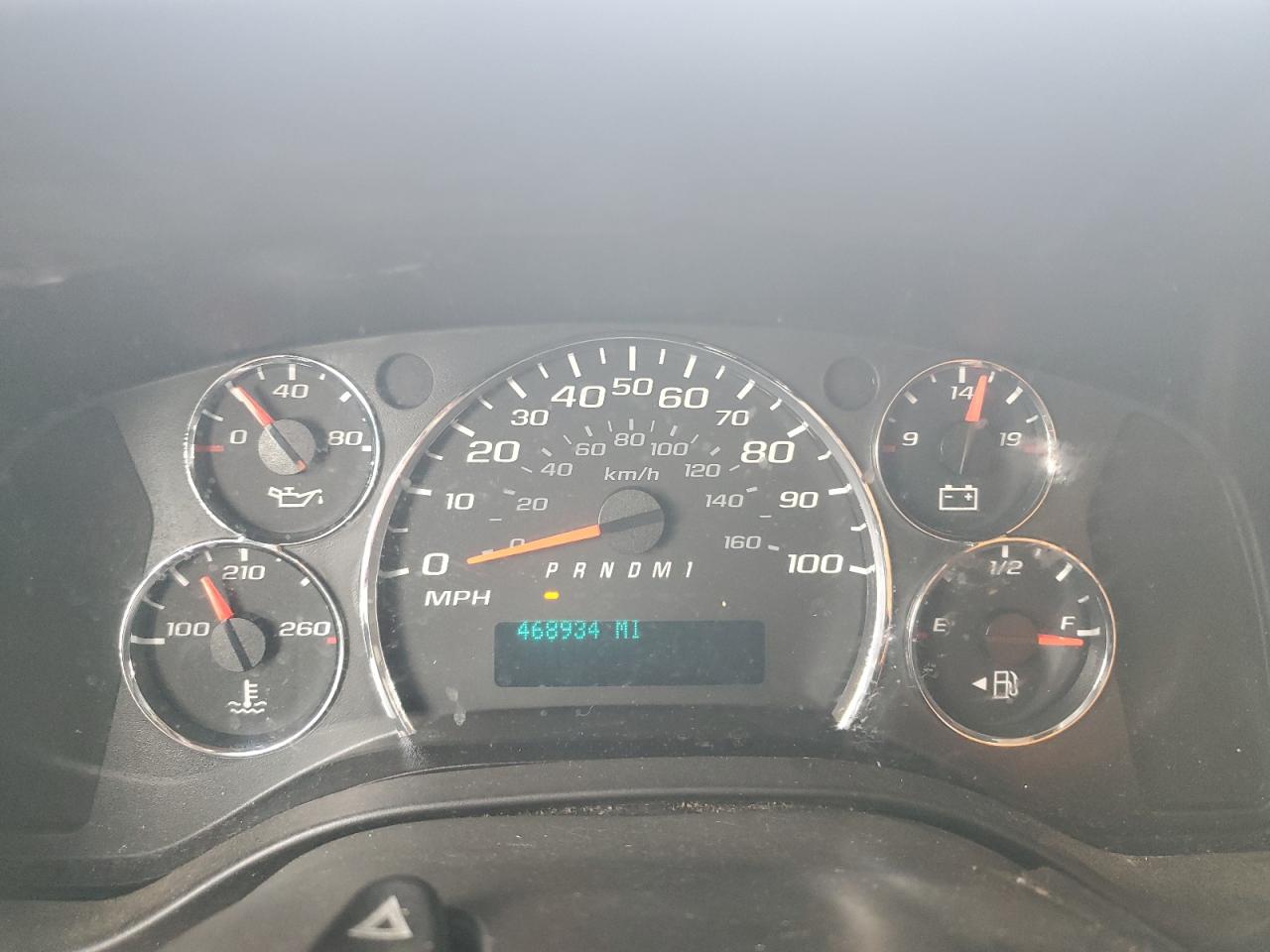 2018 Chevrolet Express - Image 9